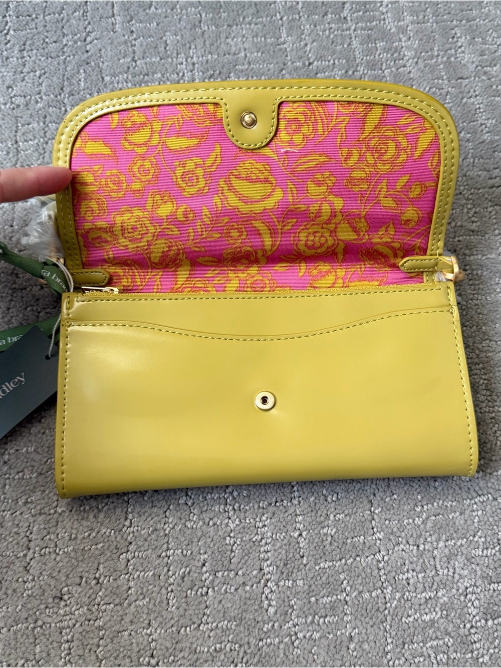 New - Vera Bradley Wildwood Crossbody Wallet Purse in Golden Olive